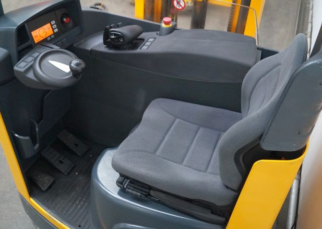 Jungheinrich ETV214 - Chariot à mât rétractable: photos 3 Jungheinrich ETV214 - Chariot à mât rétractable: photos 3