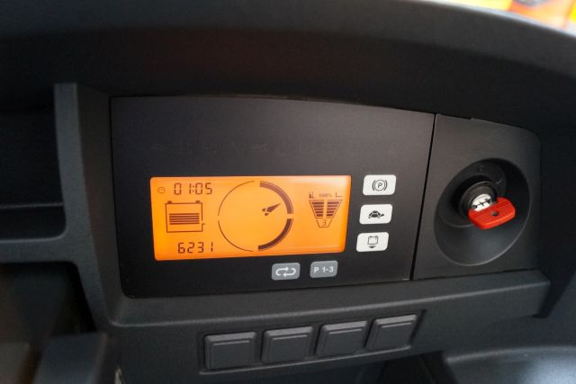 Jungheinrich ETV214 - Chariot à mât rétractable: photos 4 Jungheinrich ETV214 - Chariot à mât rétractable: photos 4