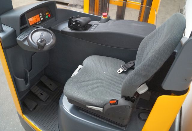 Jungheinrich ETV214 - Chariot à mât rétractable: photos 3 Jungheinrich ETV214 - Chariot à mât rétractable: photos 3