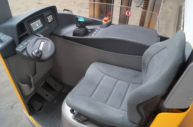 Jungheinrich ETV214 - Chariot à mât rétractable: photos 3 Jungheinrich ETV214 - Chariot à mât rétractable: photos 3