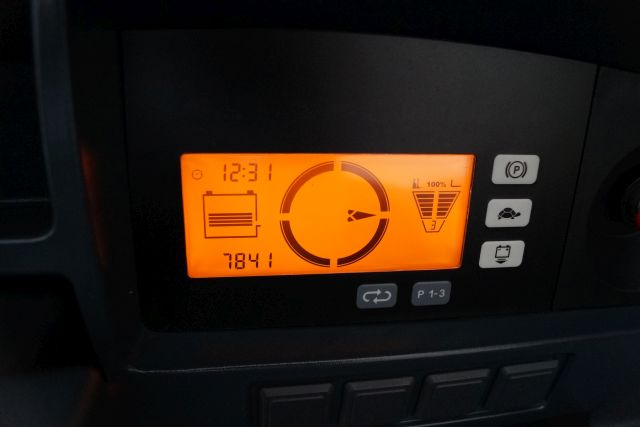 Jungheinrich ETV214 - Chariot à mât rétractable: photos 4 Jungheinrich ETV214 - Chariot à mât rétractable: photos 4