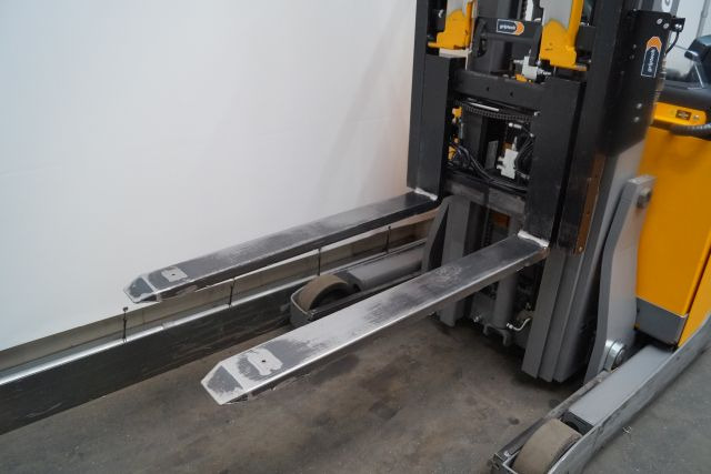 Jungheinrich ETV216 - Chariot à mât rétractable: photos 5 Jungheinrich ETV216 - Chariot à mât rétractable: photos 5