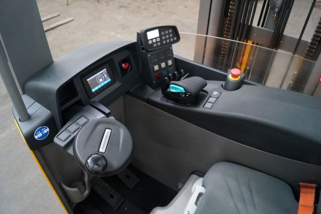 Jungheinrich ETV216 - Chariot à mât rétractable: photos 3 Jungheinrich ETV216 - Chariot à mât rétractable: photos 3