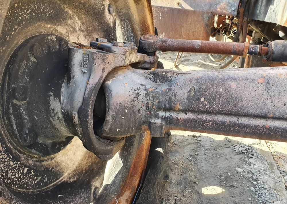 Claas Ares Renault 556 wał blok silnik głowica most zwolnica skrzynia - Boîte de vitesse pour Machine agricole: photos 4 Claas Ares Renault 556 wał blok silnik głowica most zwolnica skrzynia - Boîte de vitesse pour Machine agricole: photos 4