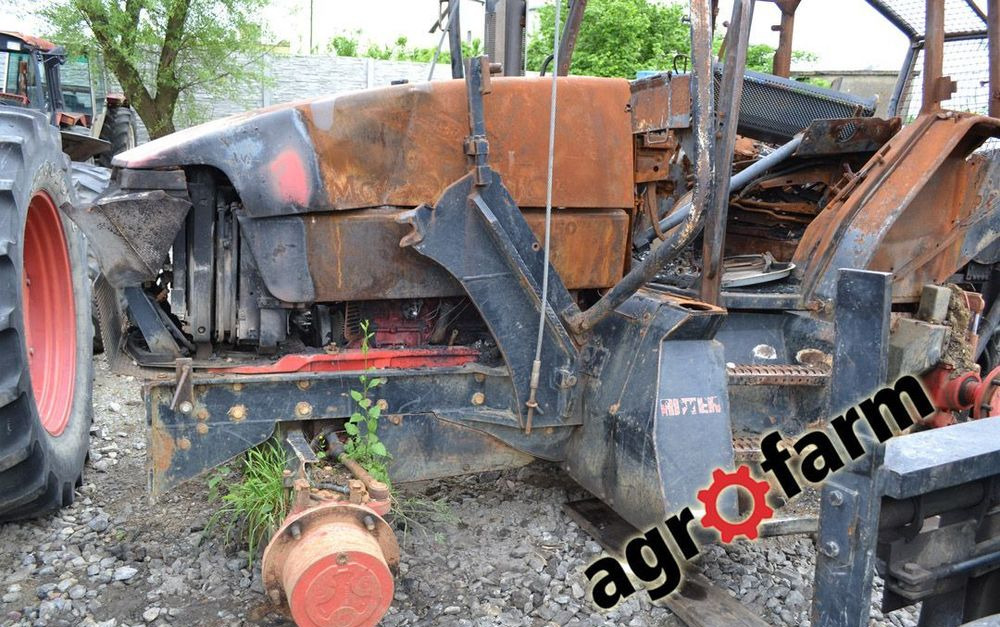 MCCormick części MTX 150 175 skrzynia silnik most oś napęd kabina wał blok głowica piasta - Boîte de vitesse pour Machine agricole: photos 2 MCCormick części MTX 150 175 skrzynia silnik most oś napęd kabina wał blok głowica piasta - Boîte de vitesse pour Machine agricole: photos 2