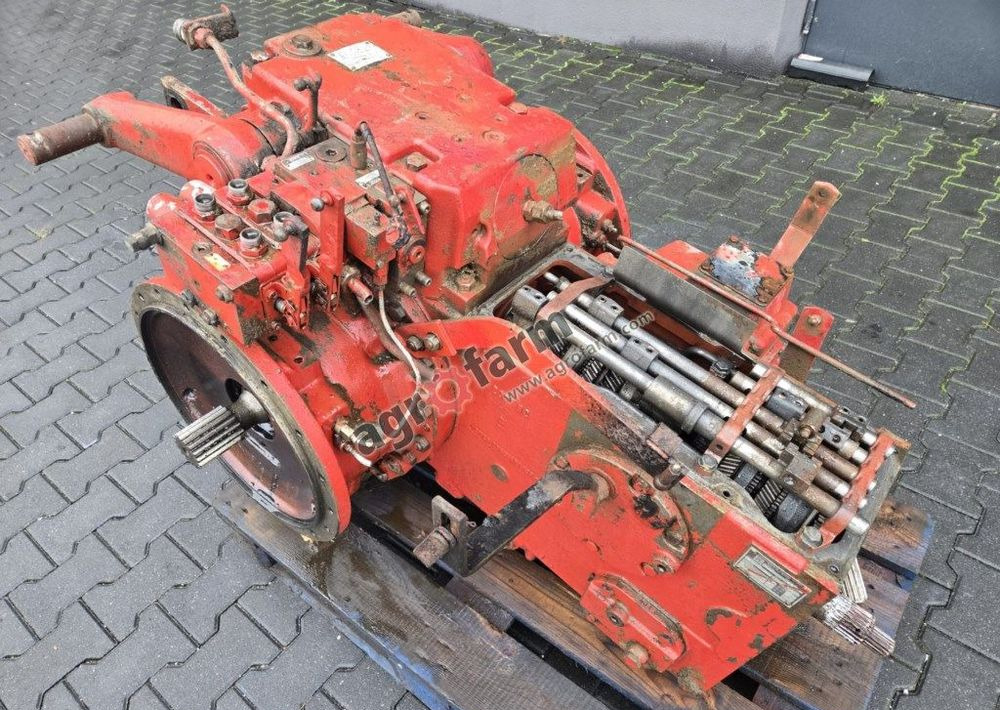 Skrzynia biegów, tylny most Case 1255 XL - Boîte de vitesse: photos 4 Skrzynia biegów, tylny most Case 1255 XL - Boîte de vitesse: photos 4