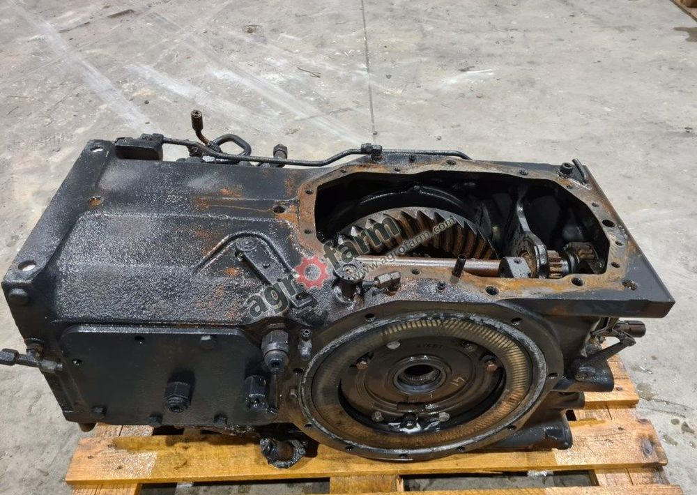 TYLNY MOST RENAULT ARES 556 RZ 851B6 - Transmission: photos 2 TYLNY MOST RENAULT ARES 556 RZ 851B6 - Transmission: photos 2