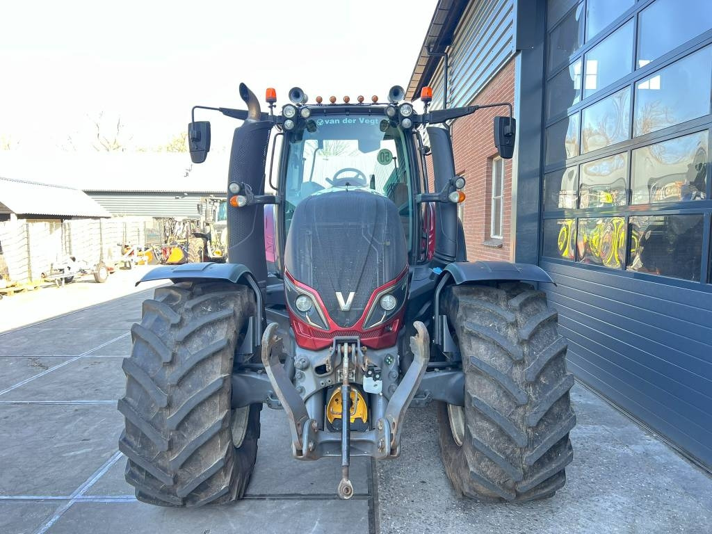 Valtra T 174 Versu - Tracteur agricole: photos 5 Valtra T 174 Versu - Tracteur agricole: photos 5