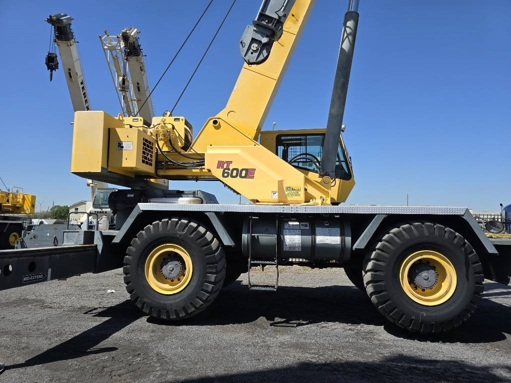 Grove RT 600 E - Grue mobile: photos 1 Grove RT 600 E - Grue mobile: photos 1