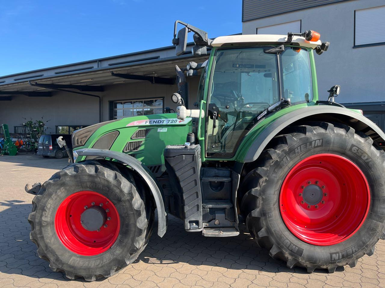 Fendt 720 Vario SCR - Tracteur agricole: photos 1 Fendt 720 Vario SCR - Tracteur agricole: photos 1