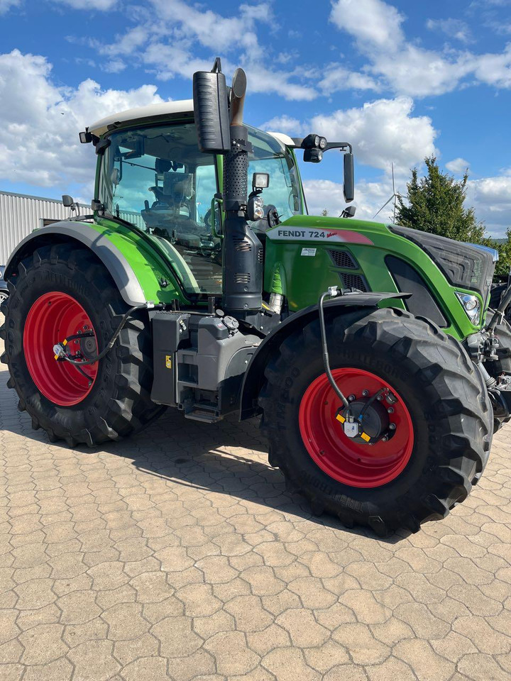 Fendt 724 Vario S4 ProfiPlus - Tracteur agricole: photos 2 Fendt 724 Vario S4 ProfiPlus - Tracteur agricole: photos 2