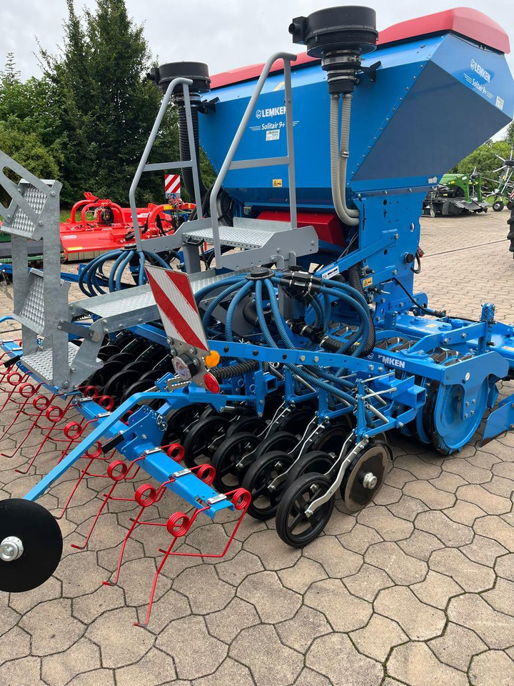 Lemken Zirkon 12 / Solitär 9-300 - Combiné de semis: photos 4 Lemken Zirkon 12 / Solitär 9-300 - Combiné de semis: photos 4