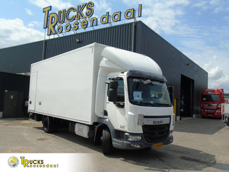 DAF LF 210 + euro 6 + lift + 3P - Camion fourgon: photos 1 DAF LF 210 + euro 6 + lift + 3P - Camion fourgon: photos 1