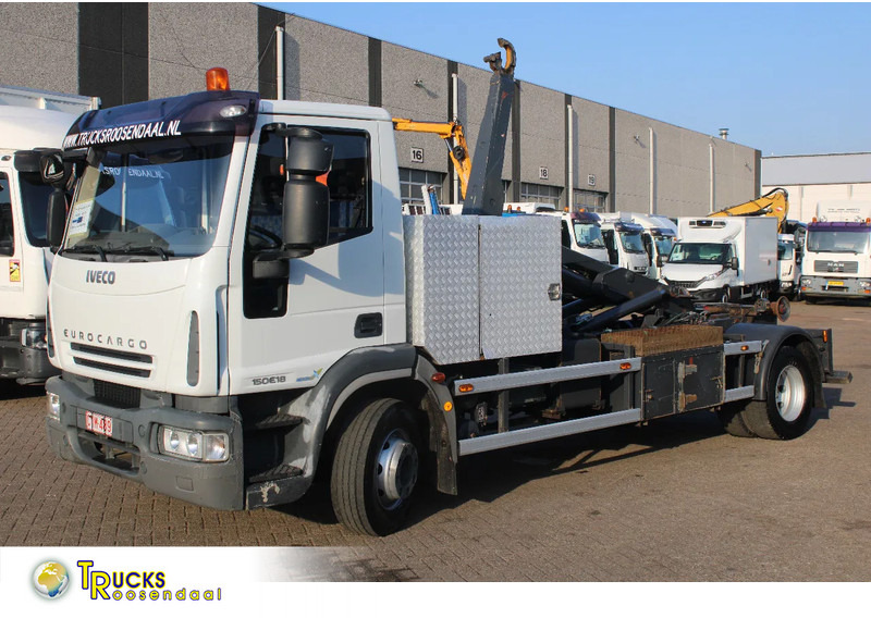Iveco Eurocargo 150E18 + manual + 3p - Camion ampliroll: photos 1 Iveco Eurocargo 150E18 + manual + 3p - Camion ampliroll: photos 1