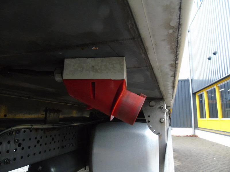 Mercedes-Benz Antos 1924 + EURO 6 + LIFT + KONVEKTA ELECTRIC SOLAR - Camion frigorifique: photos 4 Mercedes-Benz Antos 1924 + EURO 6 + LIFT + KONVEKTA ELECTRIC SOLAR - Camion frigorifique: photos 4