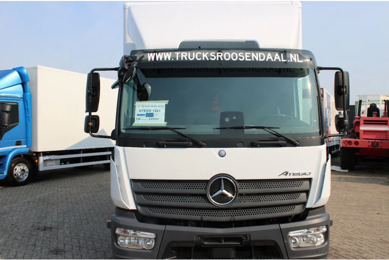 Mercedes-Benz Atego 1221 + EURO 6 + LIFT + 12t - Camion fourgon: photos 2 Mercedes-Benz Atego 1221 + EURO 6 + LIFT + 12t - Camion fourgon: photos 2