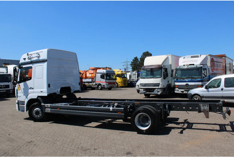 Mercedes-Benz Atego 1224 + euro 6 + 6 CYLINDER - Châssis cabine: photos 5 Mercedes-Benz Atego 1224 + euro 6 + 6 CYLINDER - Châssis cabine: photos 5