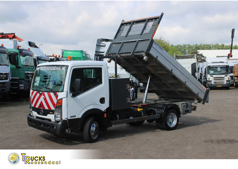Nissan 45.13 + EURO 4 + KIPPER + MANUAL - Camion benne: photos 1 Nissan 45.13 + EURO 4 + KIPPER + MANUAL - Camion benne: photos 1