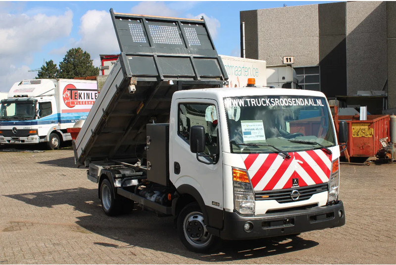 Nissan 45.13 + EURO 4 + KIPPER + MANUAL - Camion benne: photos 3 Nissan 45.13 + EURO 4 + KIPPER + MANUAL - Camion benne: photos 3
