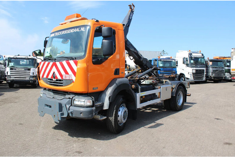 Renault Midliner 220 DCI + 4X4 + MANUAL + HOOK - Camion ampliroll: photos 3 Renault Midliner 220 DCI + 4X4 + MANUAL + HOOK - Camion ampliroll: photos 3