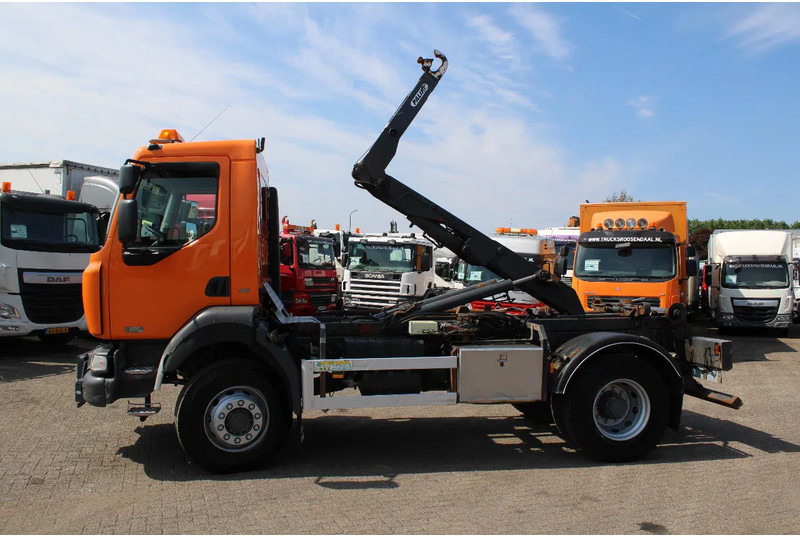 Renault Midliner 220 DCI + 4X4 + MANUAL + HOOK - Camion ampliroll: photos 2 Renault Midliner 220 DCI + 4X4 + MANUAL + HOOK - Camion ampliroll: photos 2