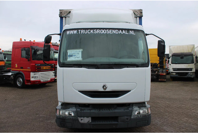 Renault Midlum 220 + MANUAL + LIFT + 12T - Camion à rideaux coulissants: photos 2 Renault Midlum 220 + MANUAL + LIFT + 12T - Camion à rideaux coulissants: photos 2