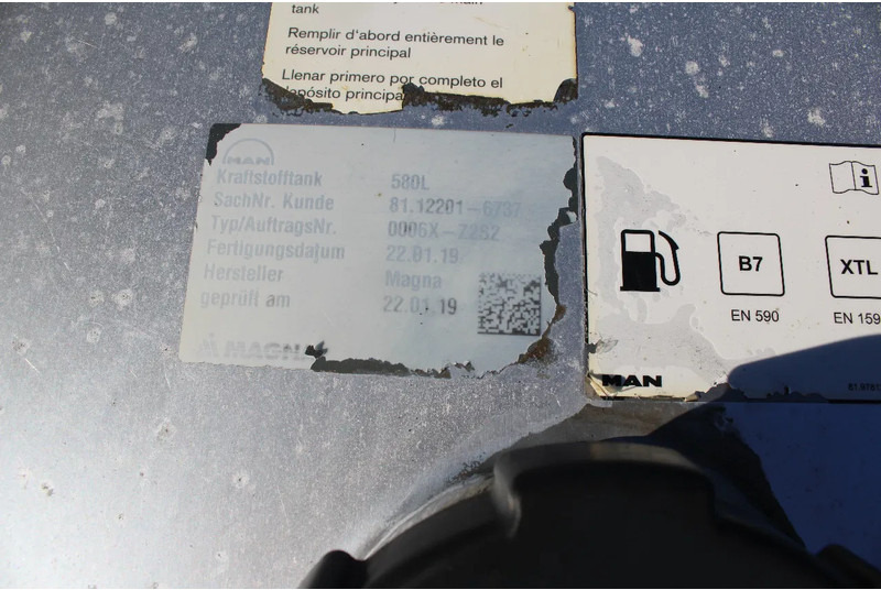 Tracteur routier MAN TGX 19.420 + SPOILER: photos 13