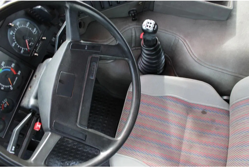 Camion grue Volvo FL10 8X4 + GROMACH 34 mtr. + EURO 2: photos 14 Camion grue Volvo FL10 8X4 + GROMACH 34 mtr. + EURO 2: photos 14