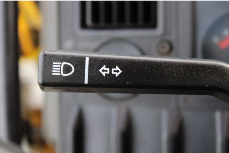 Camion grue Volvo FL10 8X4 + GROMACH 34 mtr. + EURO 2: photos 17 Camion grue Volvo FL10 8X4 + GROMACH 34 mtr. + EURO 2: photos 17