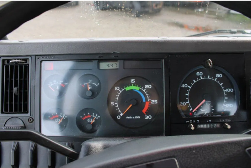 Camion grue Volvo FL10 8X4 + GROMACH 34 mtr. + EURO 2: photos 15 Camion grue Volvo FL10 8X4 + GROMACH 34 mtr. + EURO 2: photos 15