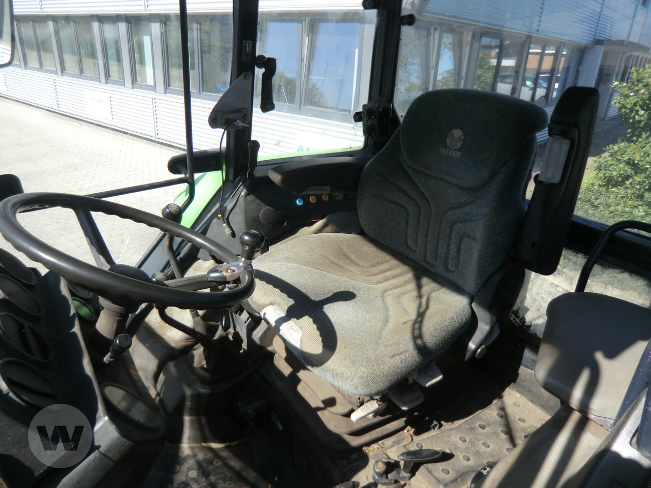 Deutz DX AgroPrima 4.51 - Tracteur agricole: photos 4 Deutz DX AgroPrima 4.51 - Tracteur agricole: photos 4