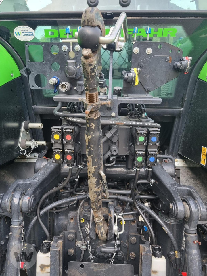 Deutz-Fahr Agrotron 6145.4 - Tracteur agricole: photos 5 Deutz-Fahr Agrotron 6145.4 - Tracteur agricole: photos 5