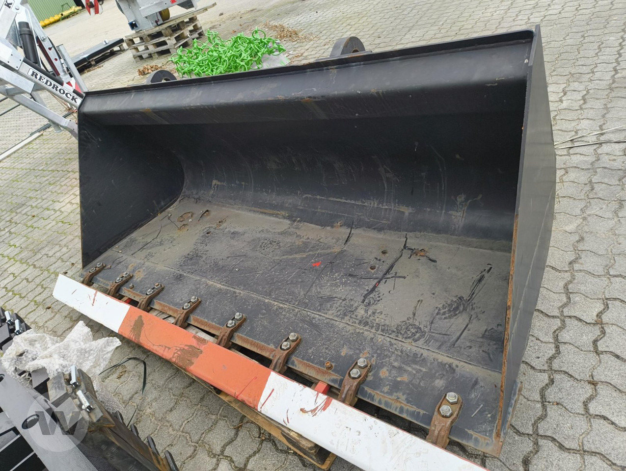 JCB Erdschaufel - Godet pour chargeur: photos 2 JCB Erdschaufel - Godet pour chargeur: photos 2