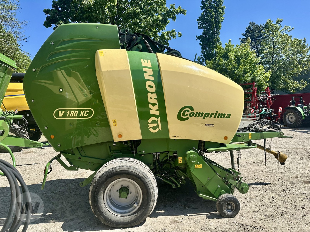 Krone Comprima V 180 XC - Presse à balles rondes: photos 1 Krone Comprima V 180 XC - Presse à balles rondes: photos 1