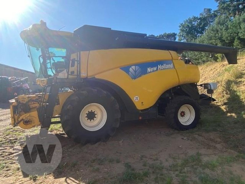 New Holland CR 980 - Moissonneuse-batteuse: photos 3 New Holland CR 980 - Moissonneuse-batteuse: photos 3