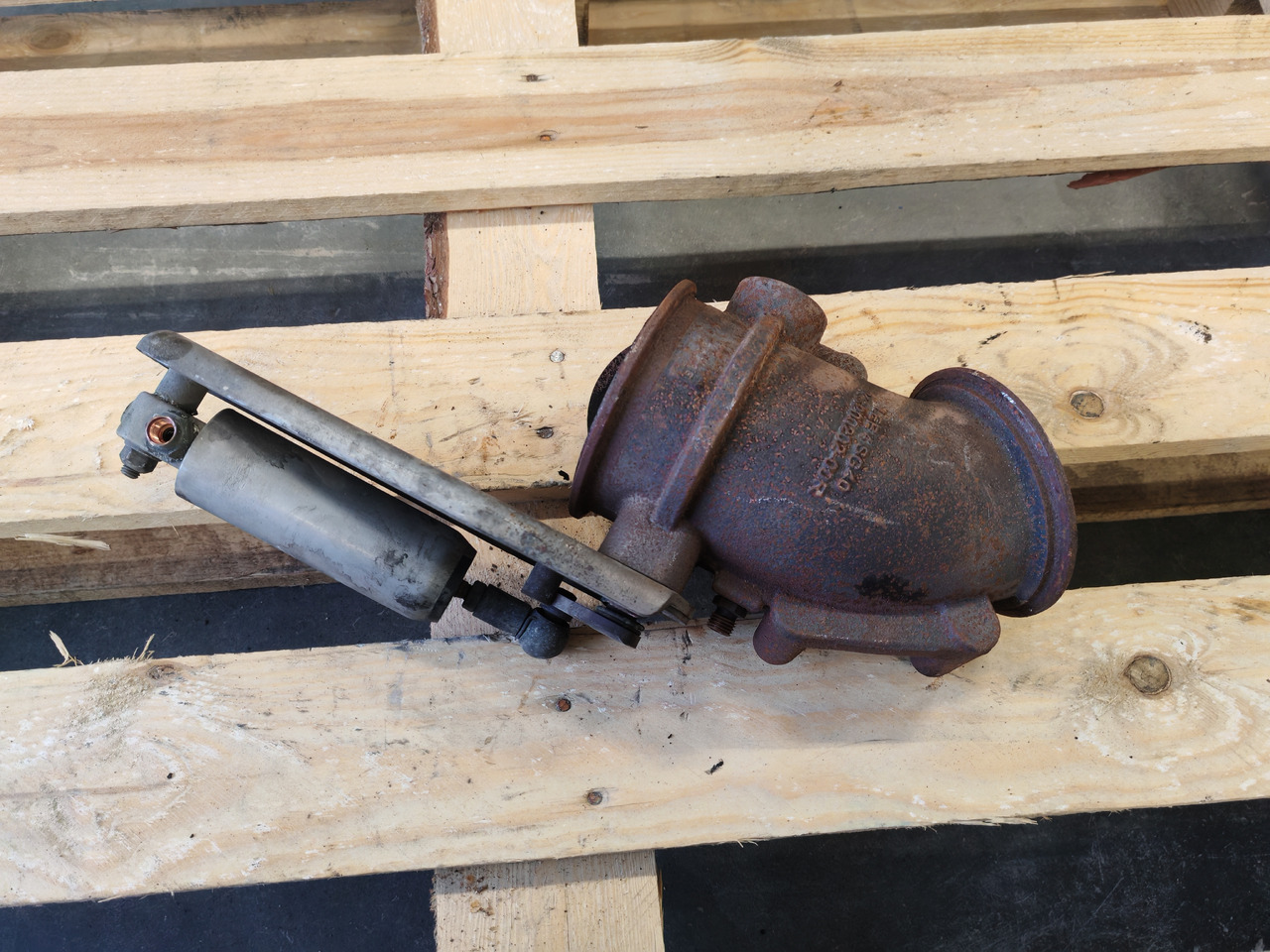 MAN TGS TGX EURO 6 / D2676LF51 / ENGINE BRAKE / 51152016270 - Moteur et pièces: photos 3 MAN TGS TGX EURO 6 / D2676LF51 / ENGINE BRAKE / 51152016270 - Moteur et pièces: photos 3