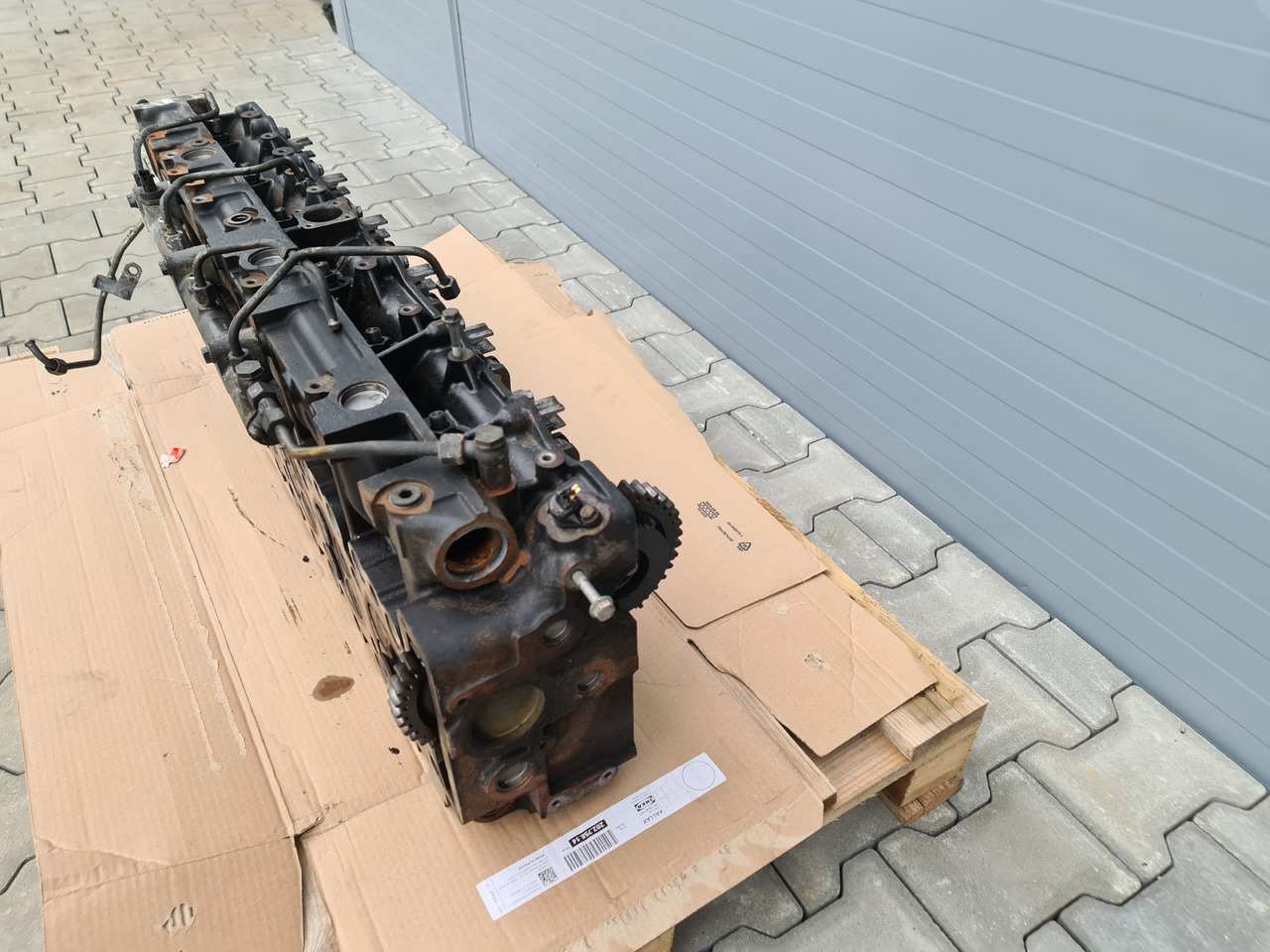 MAN TGX TGA / CYLINDER HEAD / D20 ENGINE / EURO 3 4 5 / WORLDWIDE DELIVERY - Culasse: photos 2 MAN TGX TGA / CYLINDER HEAD / D20 ENGINE / EURO 3 4 5 / WORLDWIDE DELIVERY - Culasse: photos 2