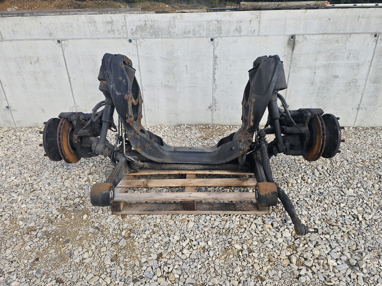MAN TGX TGS AIR SUNSPENSION / COMPLETE FRONT AXLE - Essieu avant: photos 2 MAN TGX TGS AIR SUNSPENSION / COMPLETE FRONT AXLE - Essieu avant: photos 2