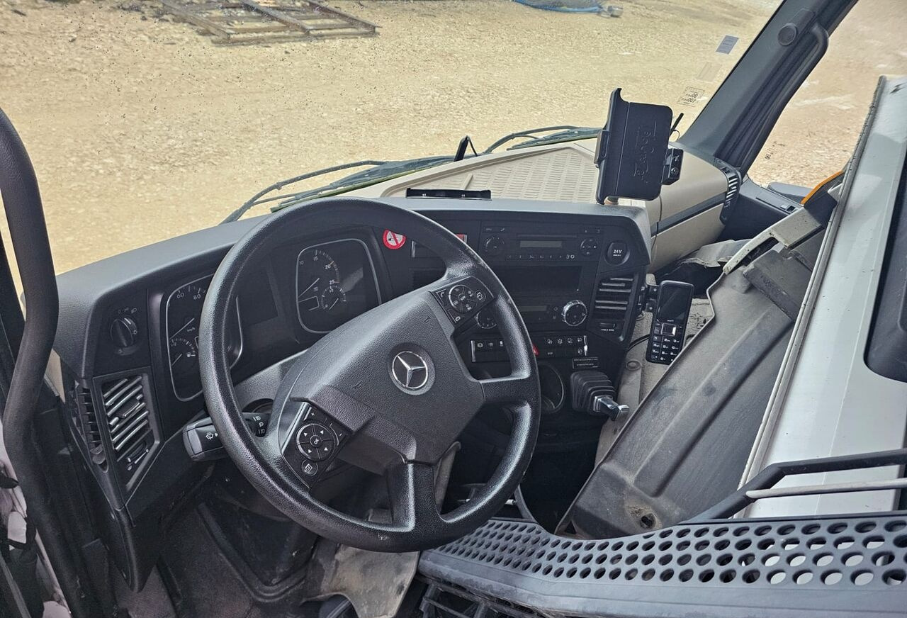 Mercedes-Benz ACTROS MP4 StreamSpace 1843 Mercedes-Benz ACTROS MP4 truck - Cabine pour Camion: photos 5 Mercedes-Benz ACTROS MP4 StreamSpace 1843 Mercedes-Benz ACTROS MP4 truck - Cabine pour Camion: photos 5