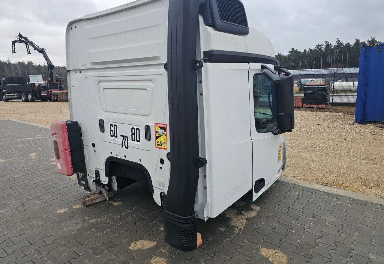 Mercedes-Benz ACTROS MP4 StreamSpace 1843 Mercedes-Benz ACTROS MP4 truck - Cabine pour Camion: photos 4 Mercedes-Benz ACTROS MP4 StreamSpace 1843 Mercedes-Benz ACTROS MP4 truck - Cabine pour Camion: photos 4