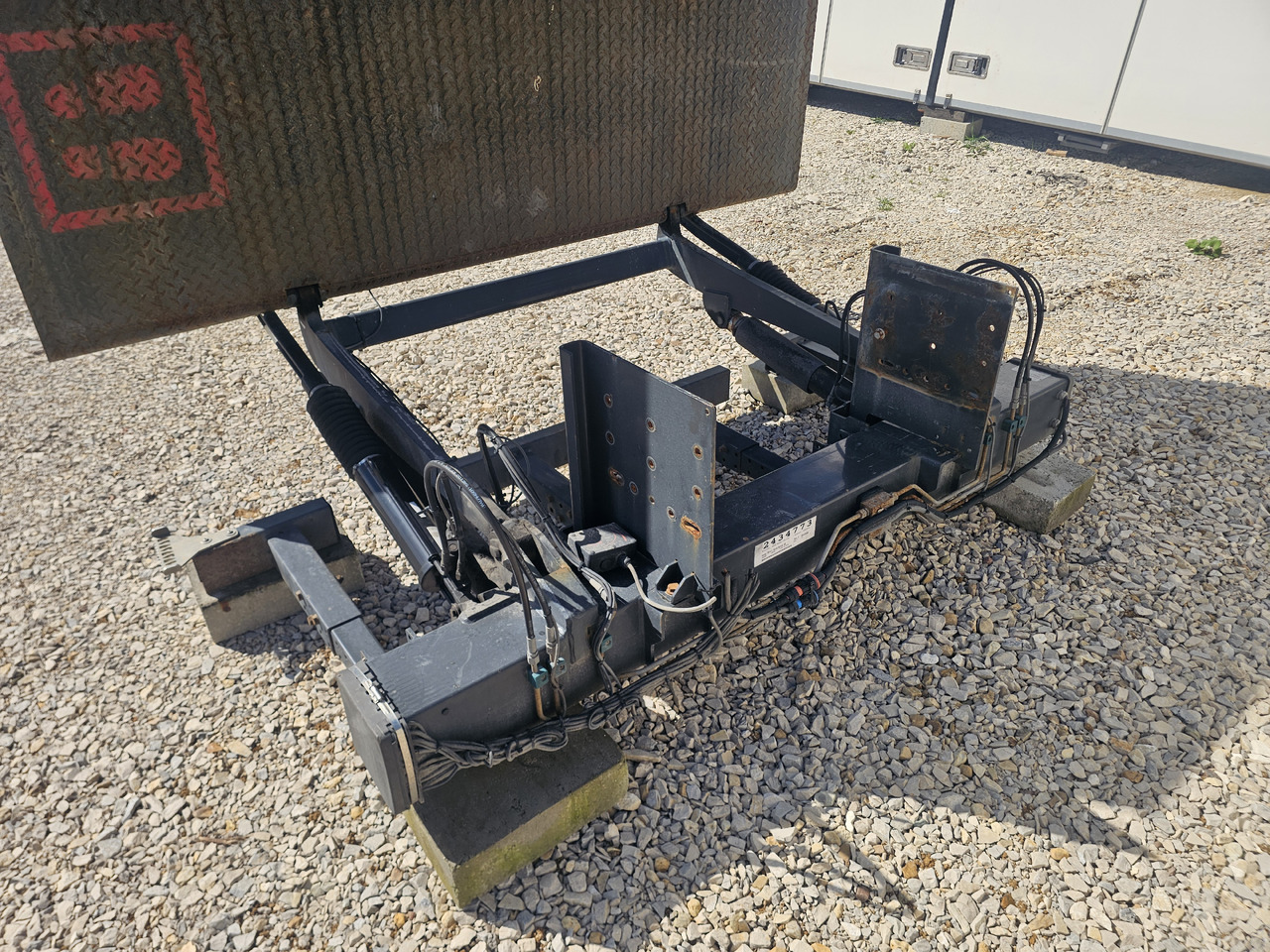 PALFINGER MBB C 2000 L / 2020 / 2000KG - Hayon élévateur: photos 4 PALFINGER MBB C 2000 L / 2020 / 2000KG - Hayon élévateur: photos 4