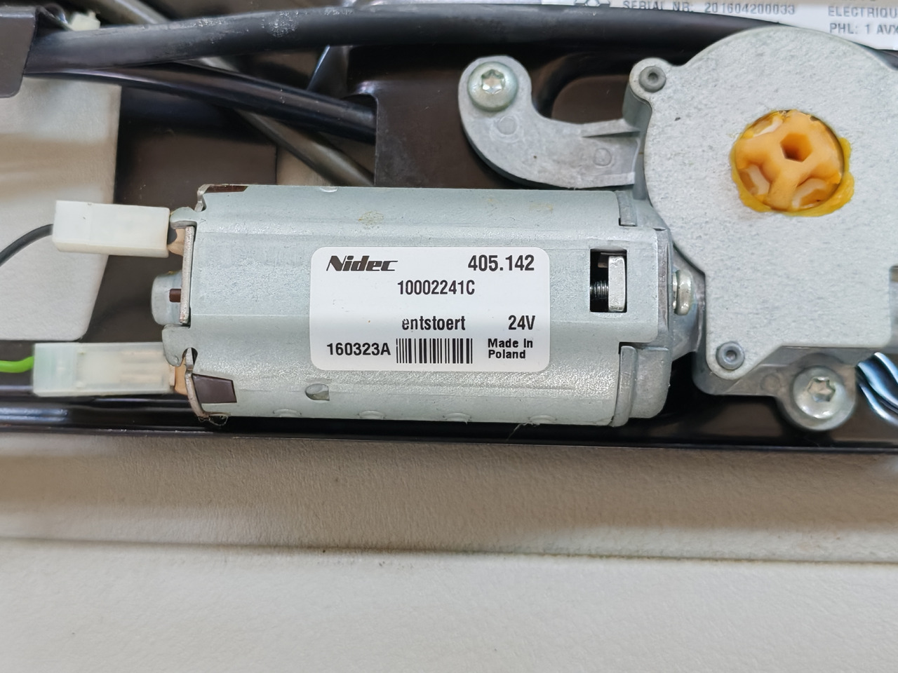 RENAULT RANGE T / SUNROOF / 7484505331 - Fenêtre et pièces: photos 4 RENAULT RANGE T / SUNROOF / 7484505331 - Fenêtre et pièces: photos 4