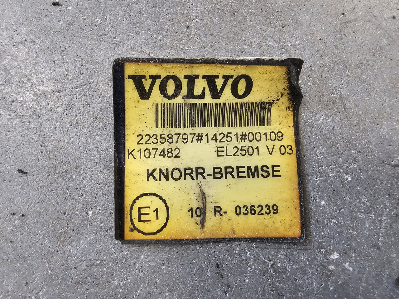 VOLVO FH4 FM4 EURO 6 / AIR DRYIER / EL2501 / 22358797 - Valve de frein: photos 5 VOLVO FH4 FM4 EURO 6 / AIR DRYIER / EL2501 / 22358797 - Valve de frein: photos 5