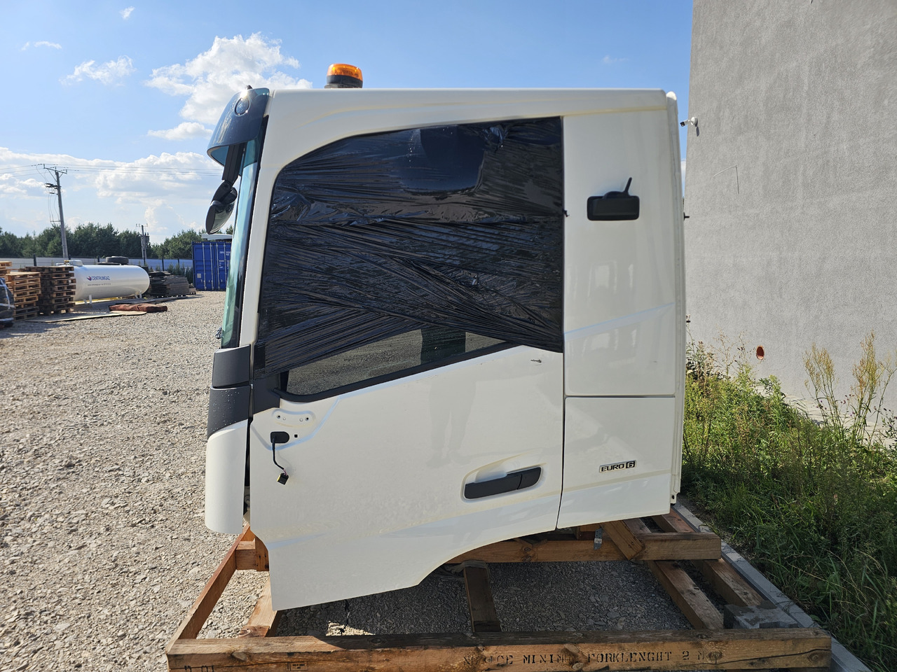 VOLVO FM5 FMX LOW DAY CAB / FULLY COMPLETE / BRAND NEW - Cabine: photos 5 VOLVO FM5 FMX LOW DAY CAB / FULLY COMPLETE / BRAND NEW - Cabine: photos 5