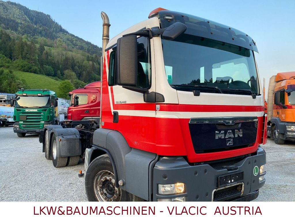 MAN TGS 26.440 6x2 mit Lift und Lenkachse - Châssis cabine: photos 2 MAN TGS 26.440 6x2 mit Lift und Lenkachse - Châssis cabine: photos 2