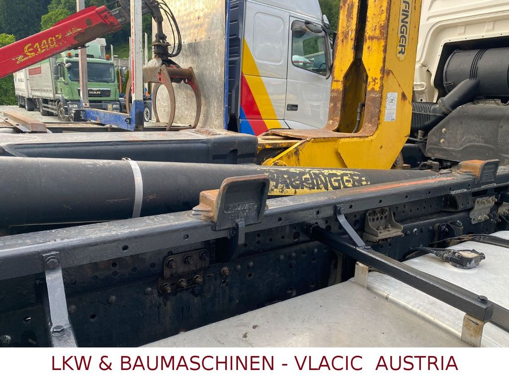 Camion ampliroll MAN TGS 33.440 (6x4) EEV Abrollkipper MAN TGS 33.440 (6x4) EEV Abrollkipper: photos 8 Camion ampliroll MAN TGS 33.440 (6x4) EEV Abrollkipper MAN TGS 33.440 (6x4) EEV Abrollkipper: photos 8