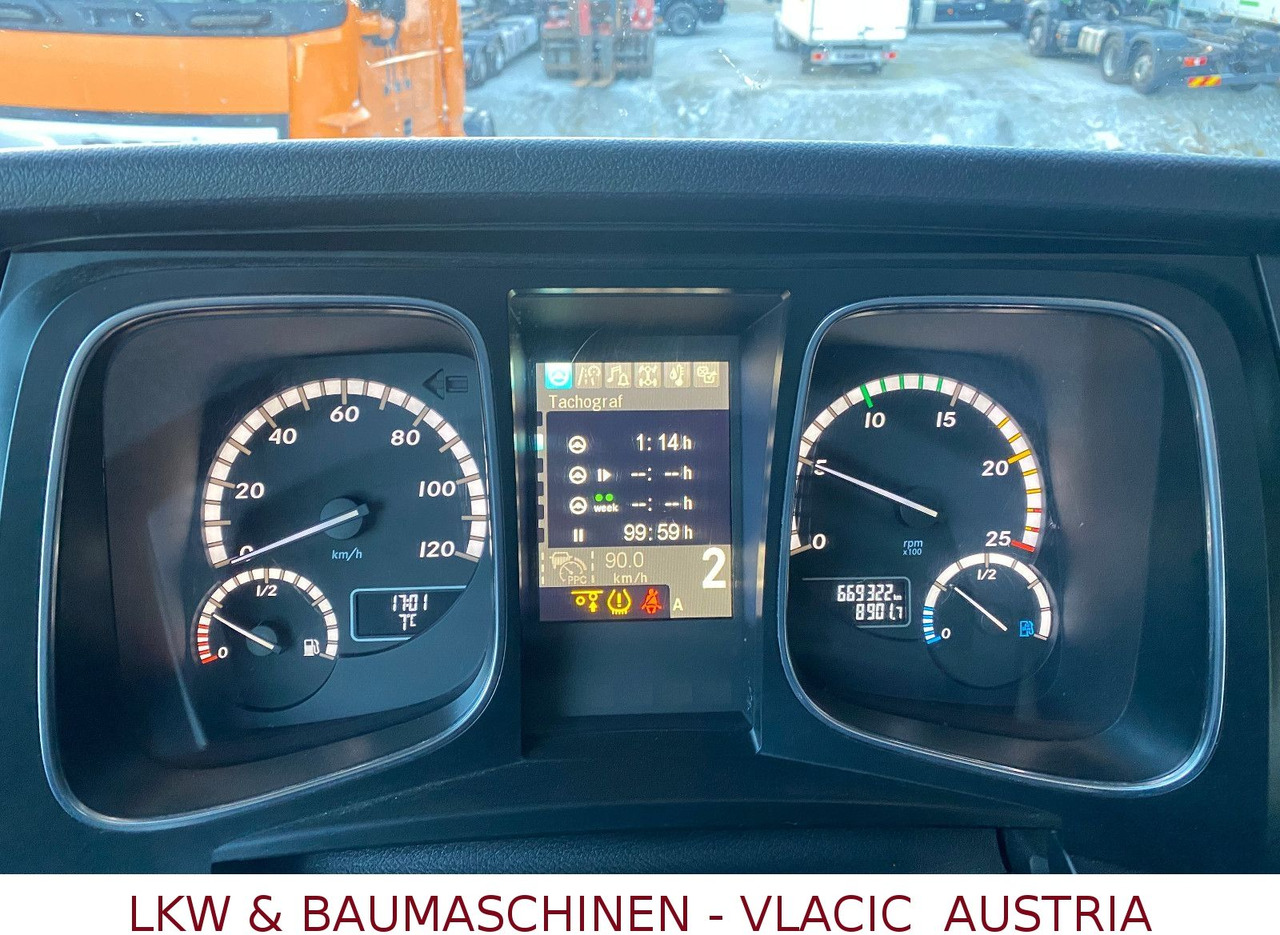 Mercedes-Benz Actros 963-0-C - Camion citerne: photos 5 Mercedes-Benz Actros 963-0-C - Camion citerne: photos 5