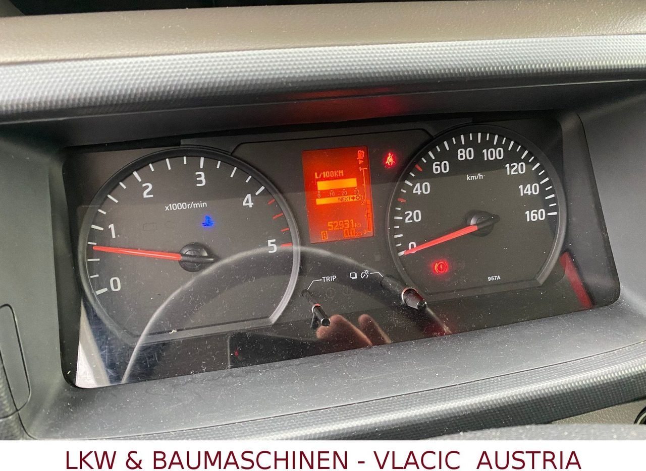 Nissan CABSTAR NT 400 (Ges.Gew.3500 kg) ADR - Camion plateau: photos 5 Nissan CABSTAR NT 400 (Ges.Gew.3500 kg) ADR - Camion plateau: photos 5