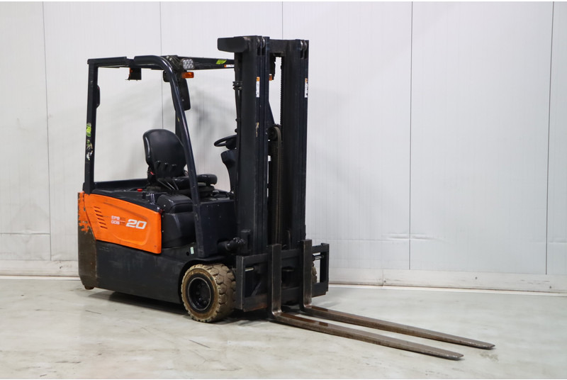 Doosan B20T-7 - Chariot élévateur électrique: photos 1 Doosan B20T-7 - Chariot élévateur électrique: photos 1