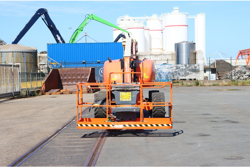 JLG 800AJ - Nacelle articulée: photos 3 JLG 800AJ - Nacelle articulée: photos 3